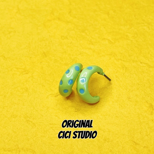 CICI STUDIO精工时髦潮流荧光绿波点C圈耳钉女Y2K个性多巴胺耳环
