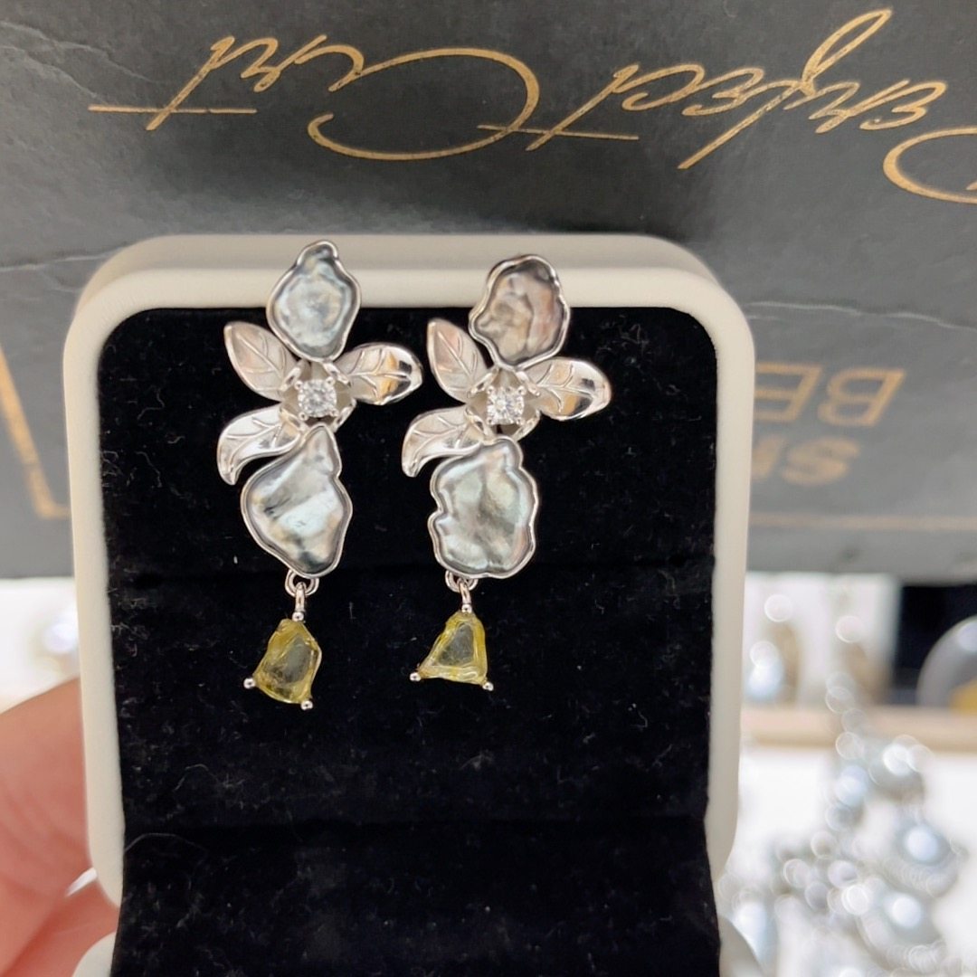 天然海水大溪地无核keshi双珠繁花包镶耳钉S25银包镶,珠宝/钻石/翡翠,耳饰,淘宝优惠券,粉丝福利购,淘宝优惠卷