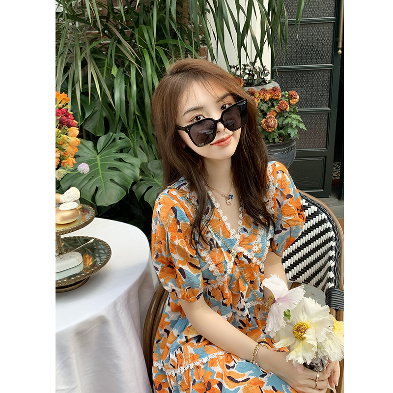 碎花连衣裙夏季蓝色温柔甜美碎花裙ins小个子气质收腰裙子