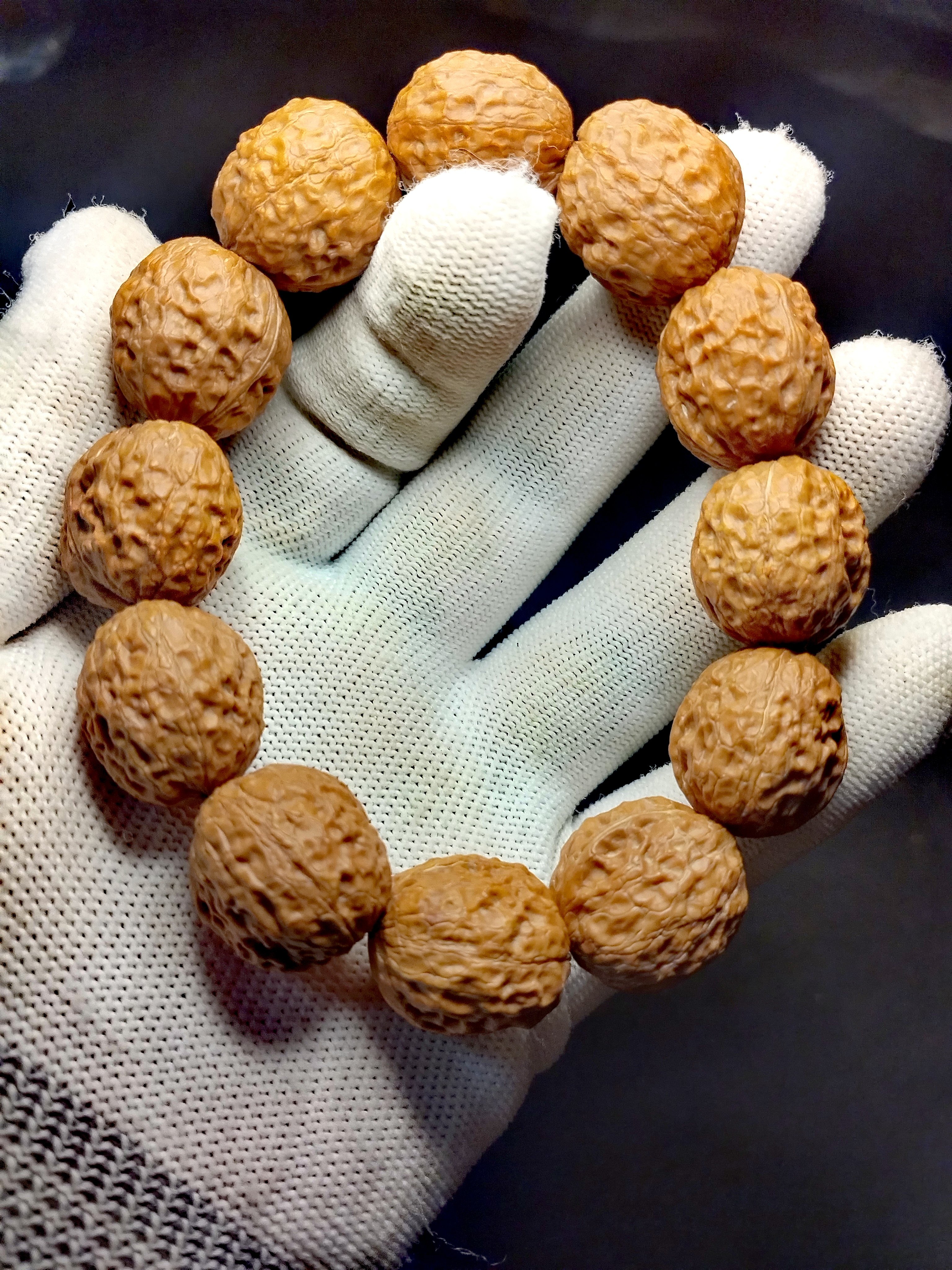 2.1云南野生金蟾小蛤蟆铁核桃手串，密度沉水，皮质好油性大