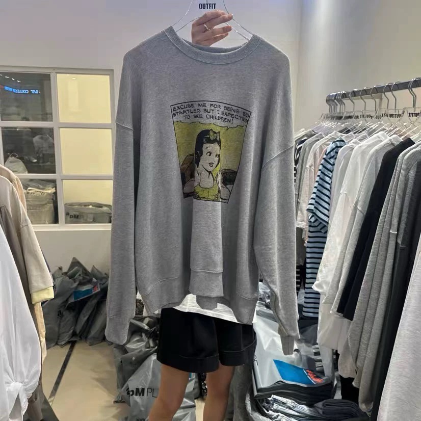 现Outfit女2025韩国东大门冬季款宽松慵懒风卡通公主印花卫衣