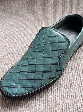 公牛撤柜真皮头层牛皮懒人男皮鞋舒适软底一脚蹬男豆豆鞋3A8720W8