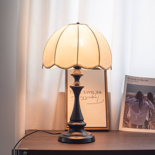 法式中古台灯卧室高级感美式复古怀旧客厅布艺灯书房新中式床头灯
