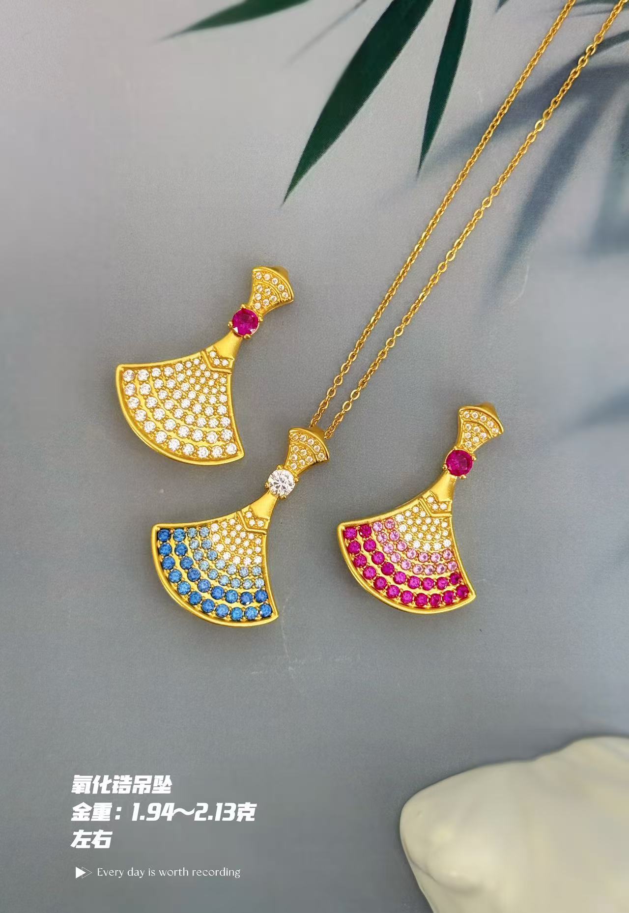 【款式27】足金999 满镶裙子吊坠 5D黄金镶嵌