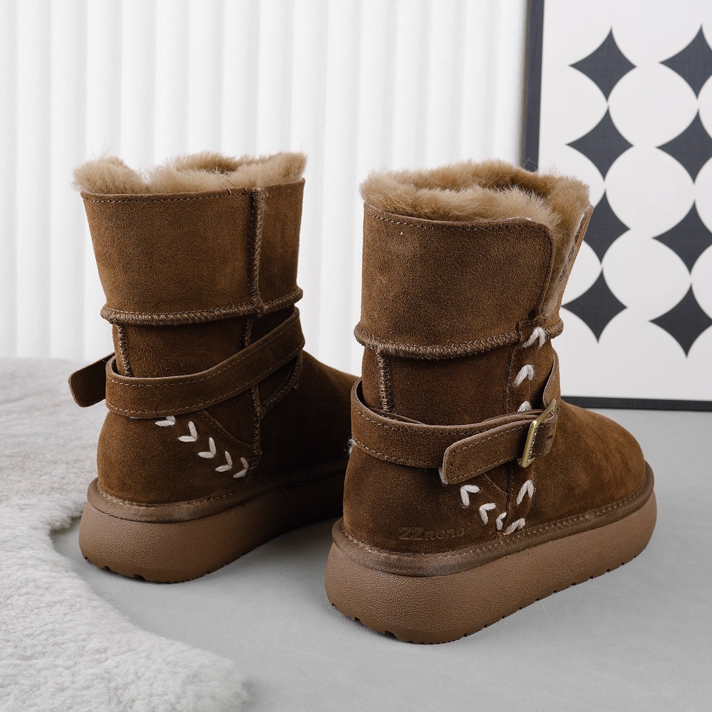 时尚保暖！刺绣！皮带扣！雪地靴
