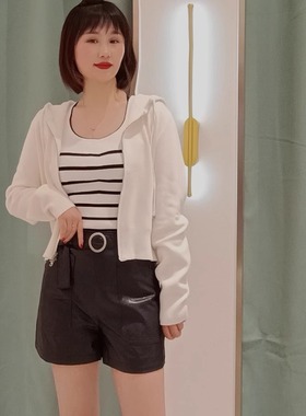 摩登圆环扣饰高腰PU皮裤女包臀靴裤仿皮不鼓包不假感，32DD220012