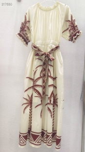 泰国马尔代夫海边度假沙滩裙性感辣妹穿搭露背包臀挂脖连衣裙短裙