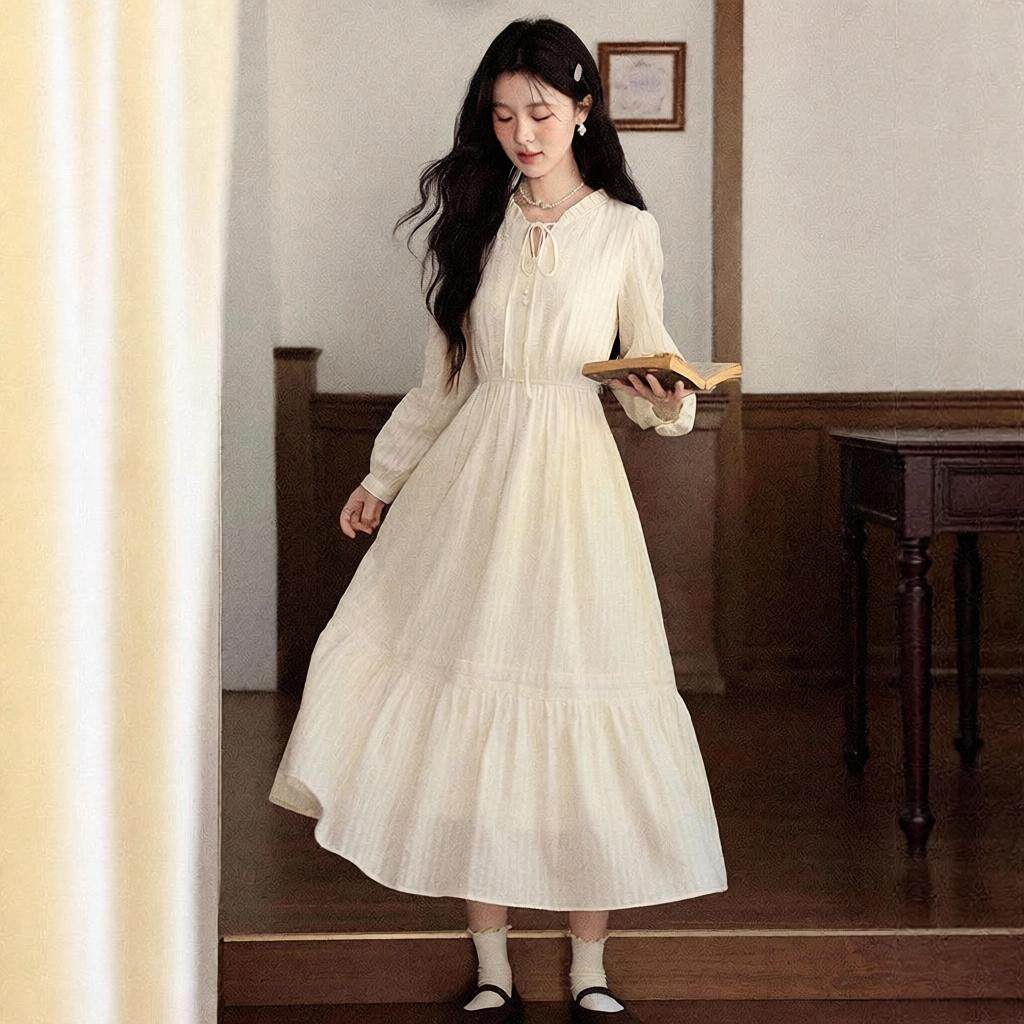 鹿向南 紫雾杏语 法式杏色长袖V领连衣裙女秋季新款裙子蛋糕裙图片