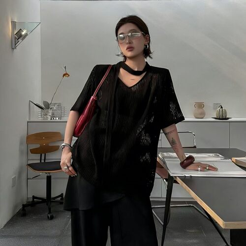 韩系V领挂带短袖垫肩T恤女显瘦