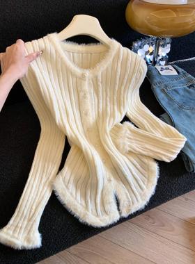 毛绒拼接纽扣圆领套头针织衫毛衣女秋冬修身显瘦高腰上衣潮50469