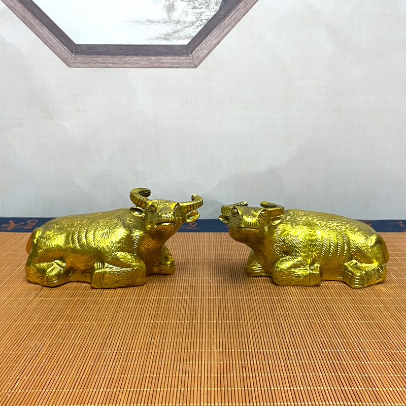纯铜卧牛一对摆件生肖风水铜牛招桌面摆件