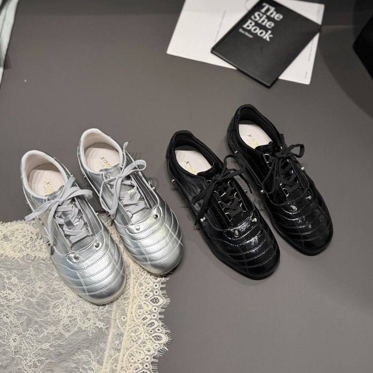 ins风平底德训鞋2026春真皮时尚休闲鞋巴黎风设计感铆钉青年女鞋,女鞋,德训鞋,淘宝优惠券,粉丝福利购,淘宝优惠卷