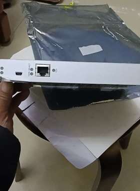 可维修XILINX,,XC3S2000,,这个型号有两个。其他的