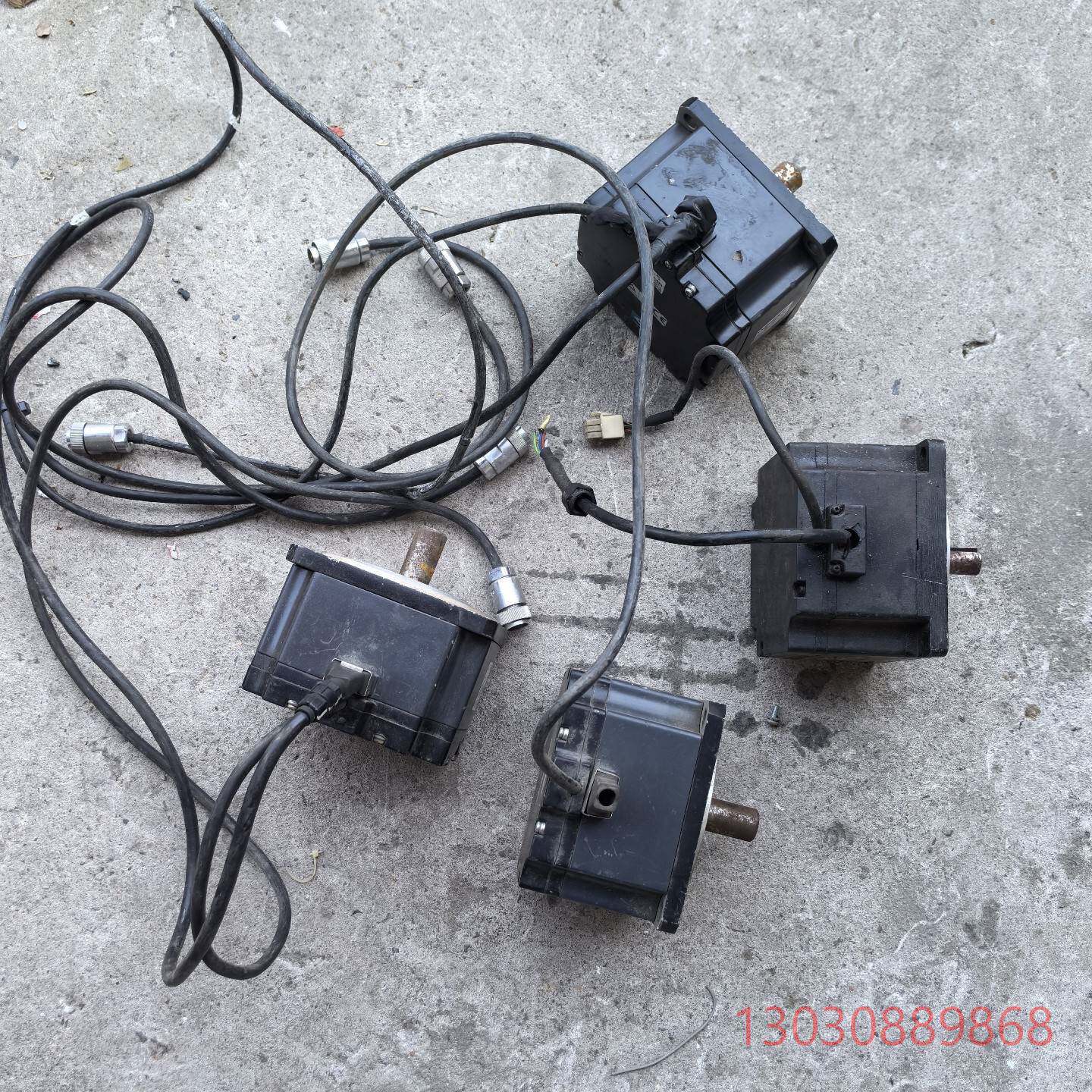 可维修三菱伺服电机HC-UFS73-S7 750W三台有一泰