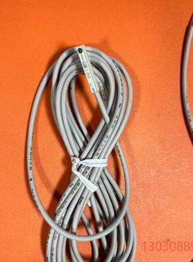 可维修全新SMC磁性开关D-M9B，3米线长，灰色线