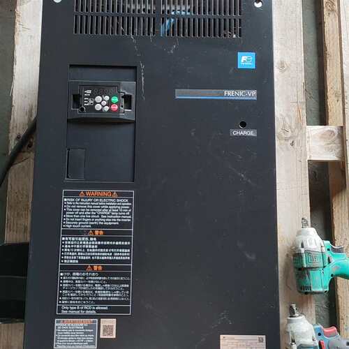 可维修富士FRN0168F2S-4C 90/75KW实物拍摄，熔议价