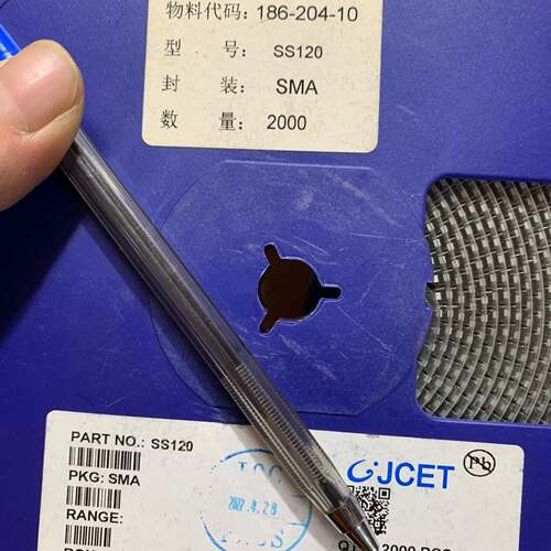 可维修SS120，SMA，丝印SS120，肖特基二极管，1A. 2议价