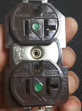 可维修全新镀铑 克劳斯海因兹 红底插座  CROUS