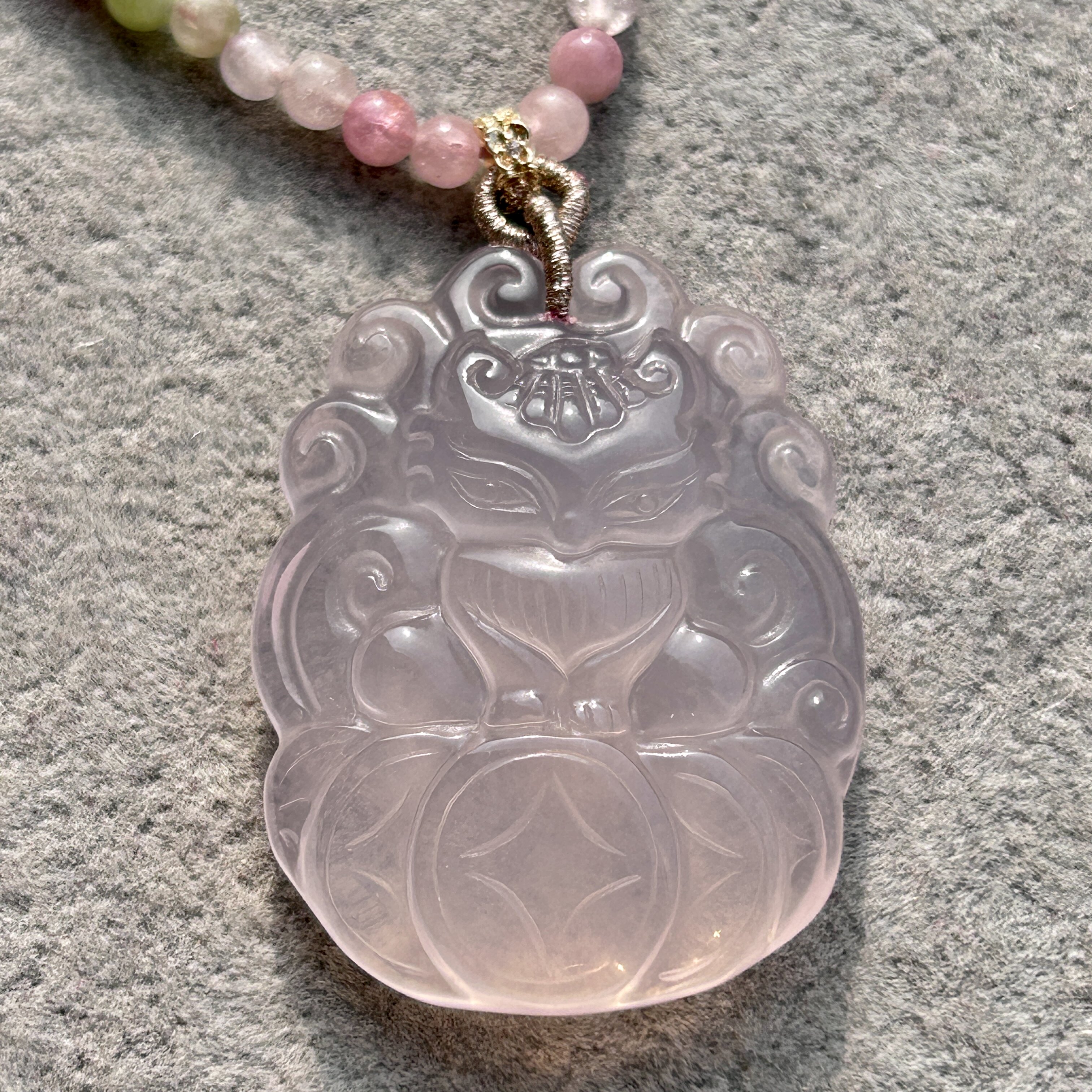 新款天然莫桑比克粉水晶九尾狐小吊坠精致可爱粉晶狐狸女生项链