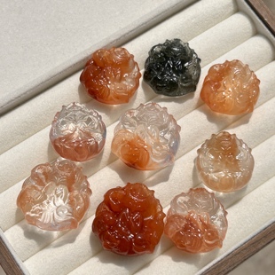 现货天然红兔毛九尾狐吊坠精致立体可爱兔毛水晶狐狸狐黄白柳灰