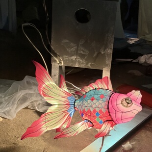 春节非遗鱼灯舞鱼灯成品手工中秋灯笼摄舞台表演汉服发光手持鱼灯