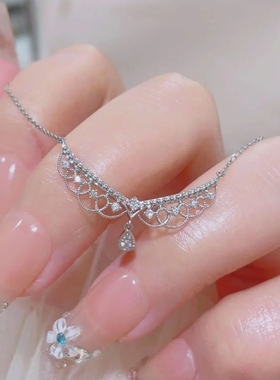 蕾丝翅膀女生项链女小众轻奢高级感锁骨链少女在逃公主颈链2024新