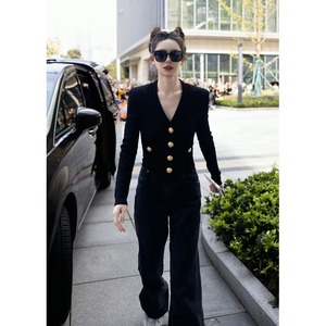 戚薇明星同款黑色短款V领针织衫金属扣修身显瘦开衫小香风外套秋