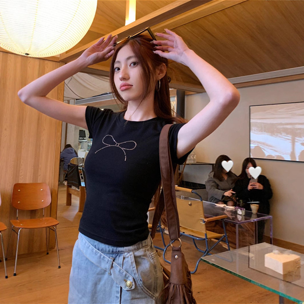 夏季新款韩版蝴蝶结烫钻短袖T恤女学生修身显瘦短款上衣打底衫潮