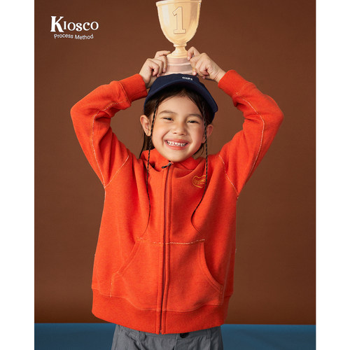 KIOSCO童装秋冬儿童元气印花连帽卫衣超柔云感油画拉链外套