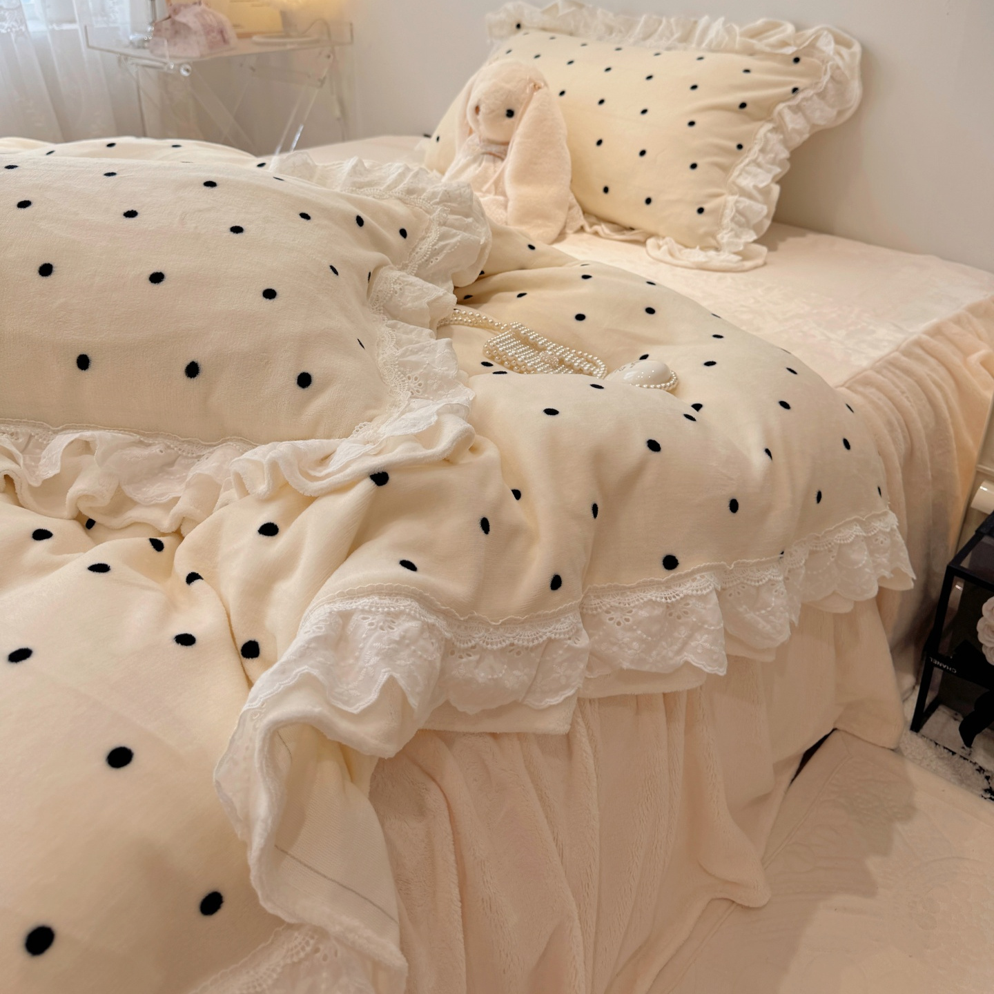 仙女款花边牛奶绒四件套网红波点珊瑚绒被套秋冬加厚法兰绒床裙