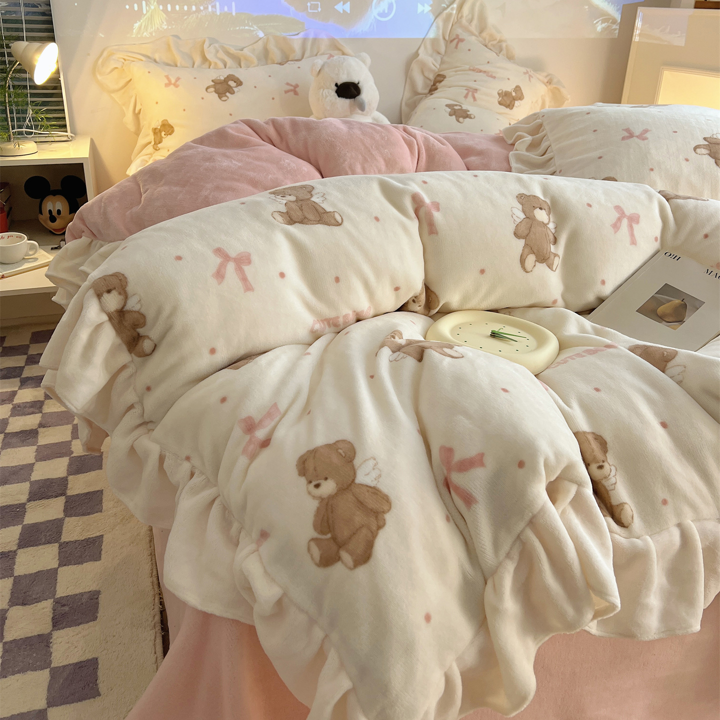 荷叶边软糯牛奶绒保暖三四件套