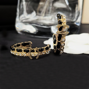 2025新款法式小香风编织麻花C圈耳环女士轻奢小众圆圈耳圈高级感