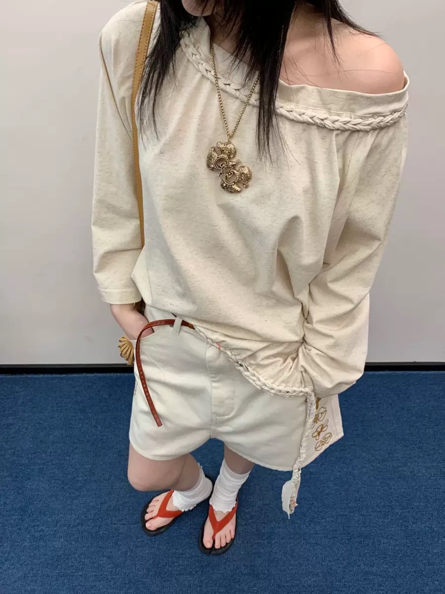 现货WEEEECHAN次日早晨 “重手工编织”宽松麻花一字肩斜肩T恤