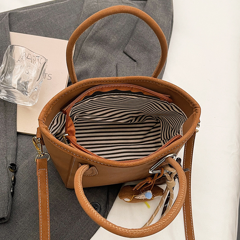 高级感斜挎包单肩手提包女