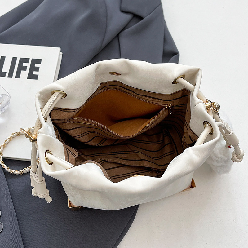 高级感爆款小包包女士2024新款潮时尚单肩链条包斜挎包百搭水桶包,箱包皮具/热销女包/男包,水桶包,淘宝优惠券,粉丝福利购,淘宝优惠卷