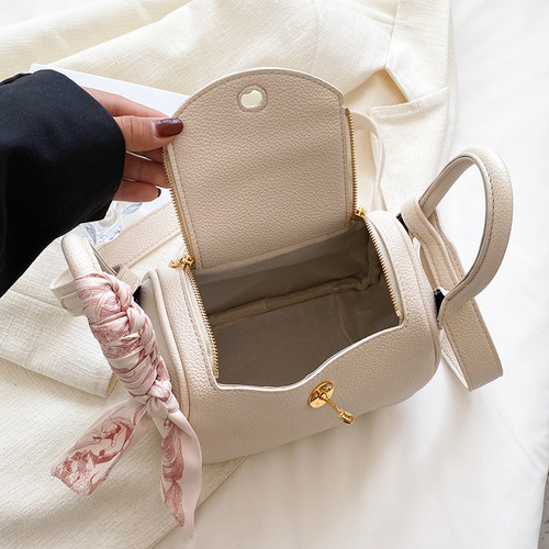 高级感单肩斜挎包高级感小方包