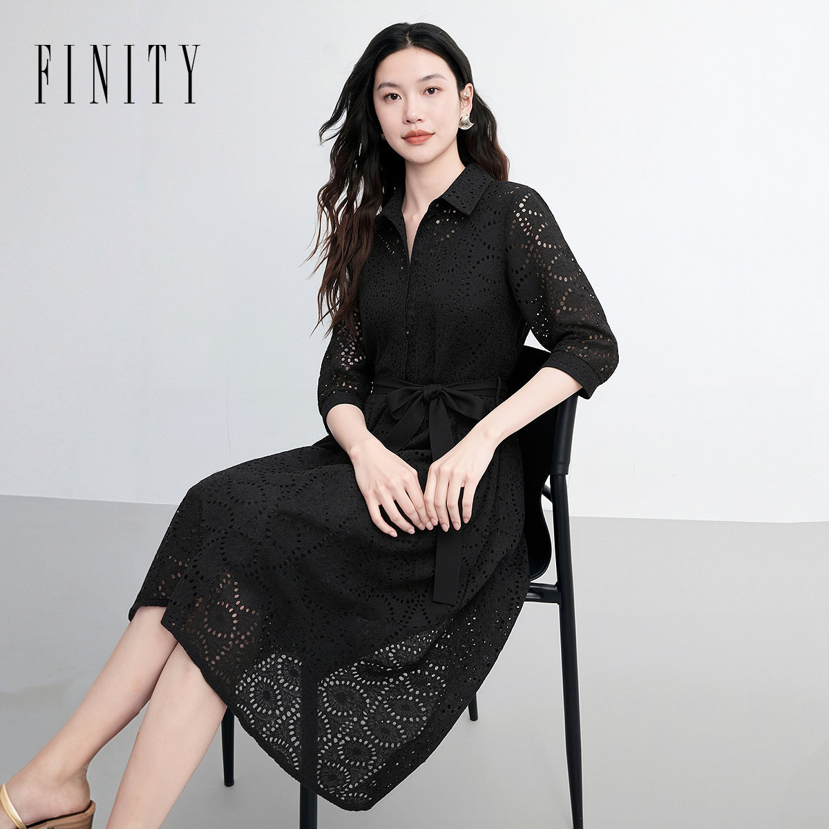 FINITY菲妮迪连衣裙2026年夏季新款简约黑色V领优雅气质长