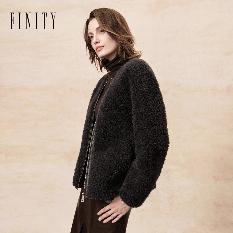 FINITY菲妮迪羊羔毛外套2025年冬季新款轻奢短款羊毛皮草外套女士
