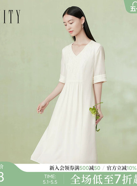 FINITY菲妮迪连衣裙2026夏季新款法式V领雪纺气质米白色裙子女