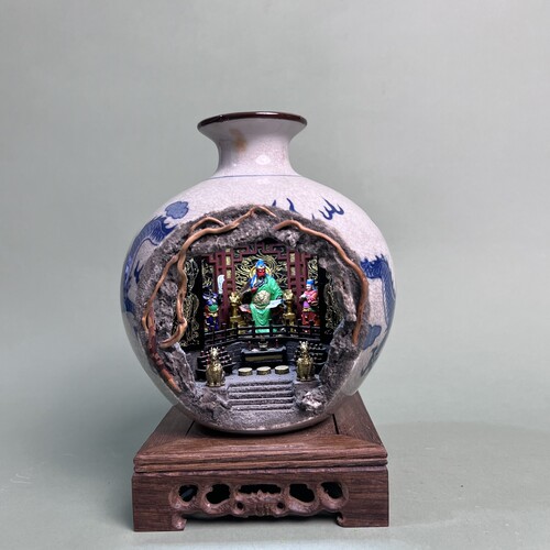 开片青花龙球形瓷瓶镂空关圣帝君周仓关平微景观忠义旺财工艺礼品