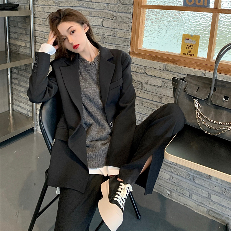 Real price autumn and winter western style suit coat + Knitted Vest + long sleeve bottoming shirt + Split straight pants