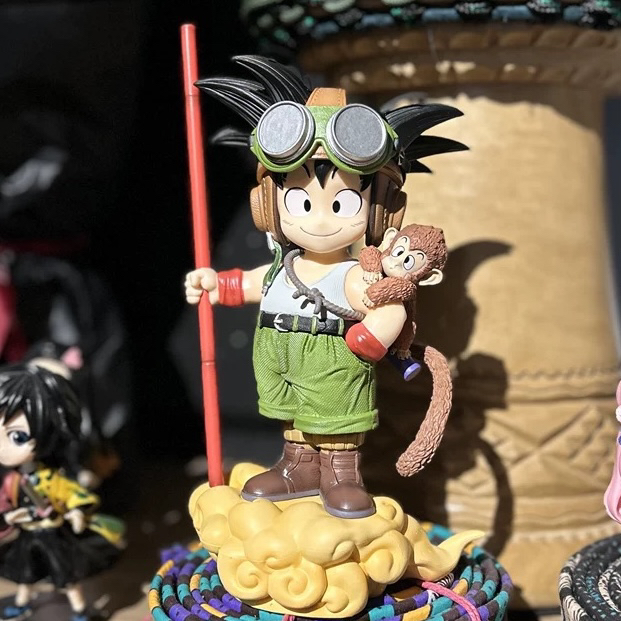 26cm七龙珠gk猴子小悟空手办扉页飞行服原色版模型可爱电脑桌摆件