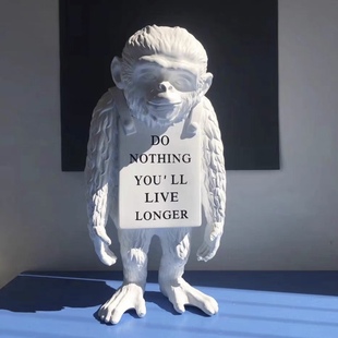 简约潮流Banksy班克西  联名玩偶 猩猩雕塑  Monkey Sign手办摆件