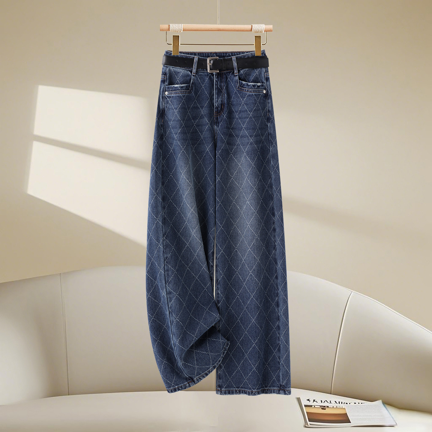 2025秋季新款菱格纹窄版百搭阔腿牛仔裤女高腰宽松提花直筒拖地裤
