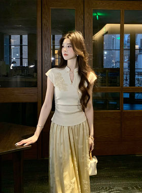 木子李的李2025设计感立领V口刺绣花片上衣缎面提花半身裙套装夏