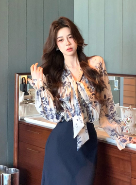 木子李的李2025秋冬长袖印花雪纺衫上衣西装风衣外套半身裙套装女