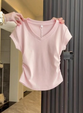 超显白粉色短袖正肩t恤女夏2025新款修身短款上衣收腰v领半袖纯棉