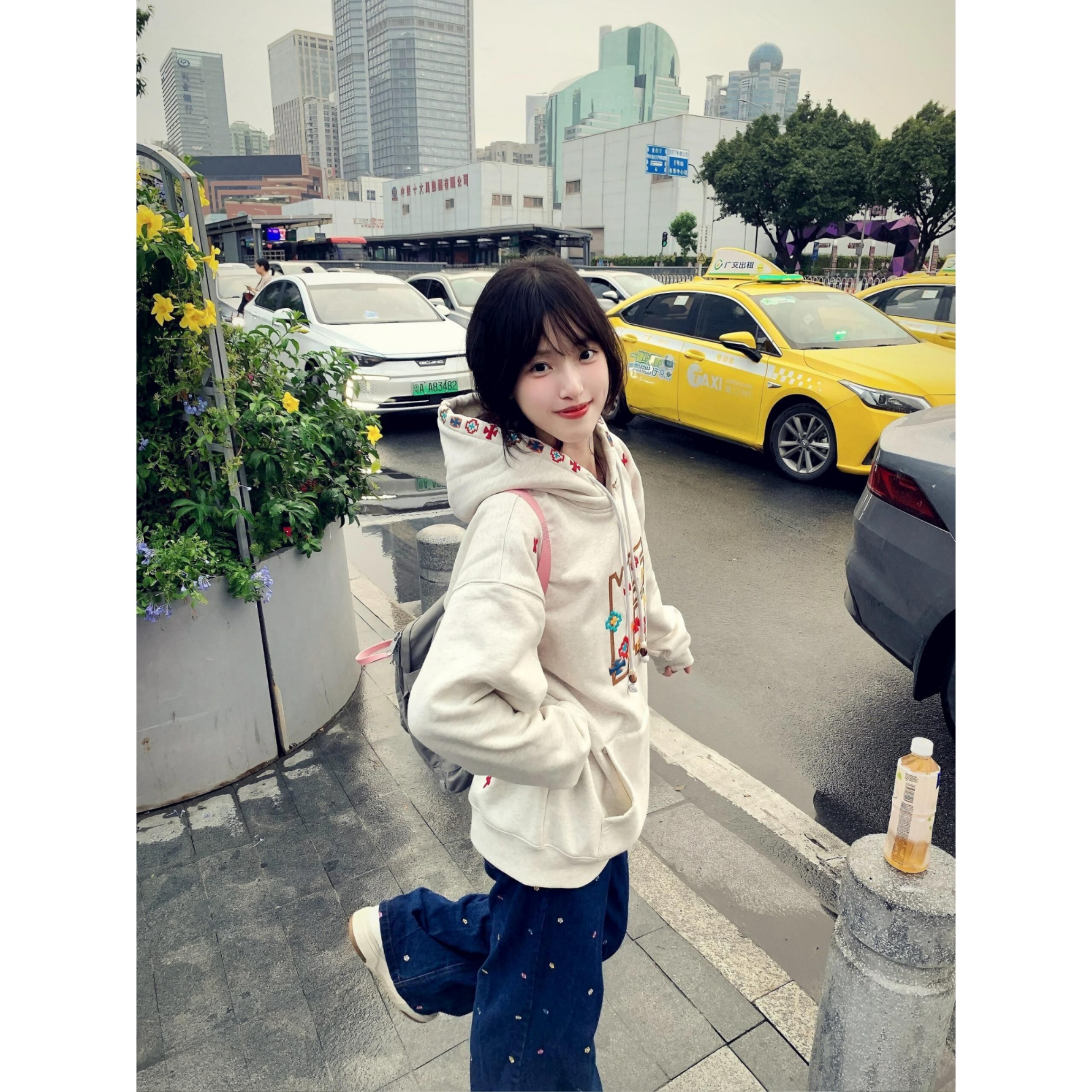美式复古刺绣字母连帽卫衣女