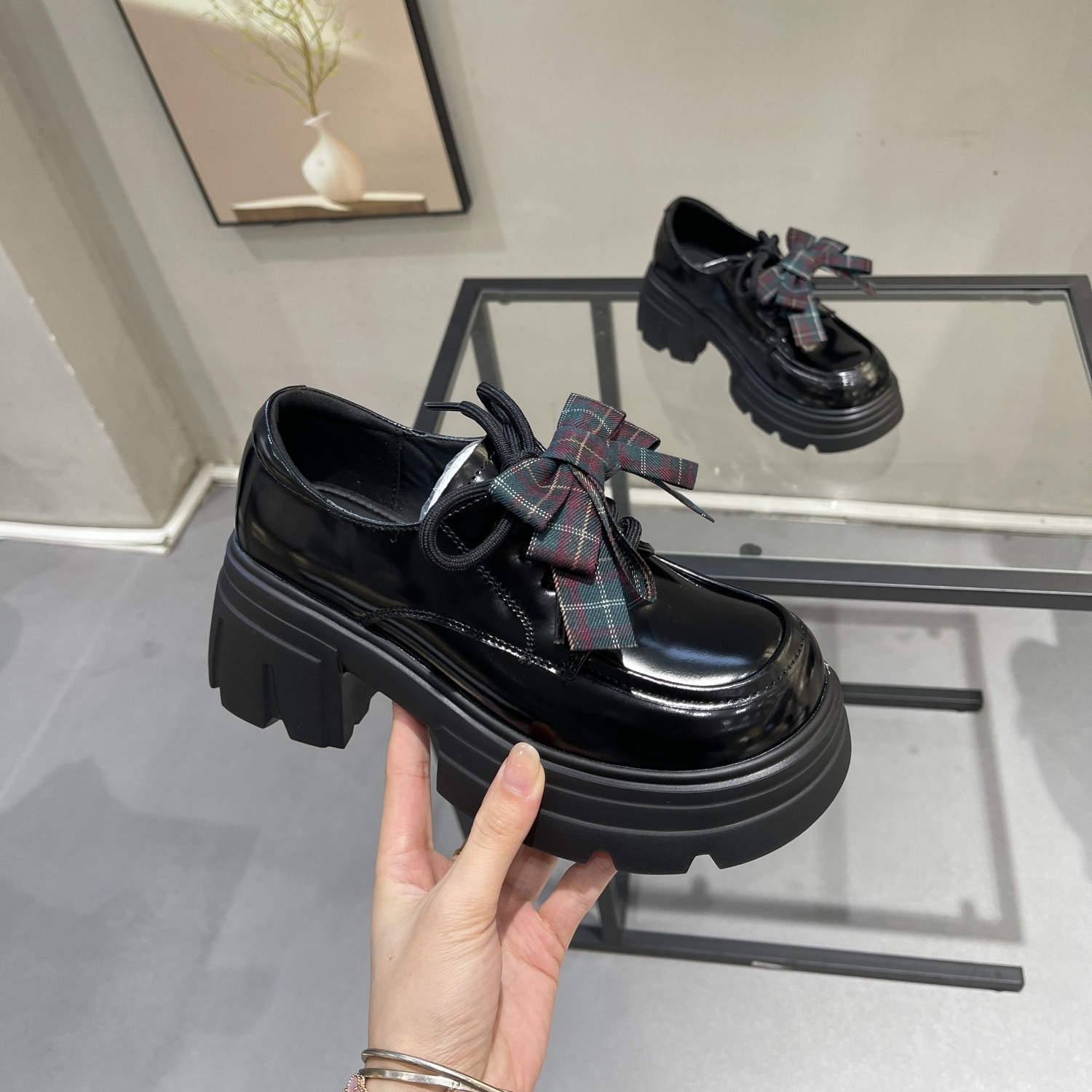 小个子配裙子蝴蝶结系带JK乐福鞋