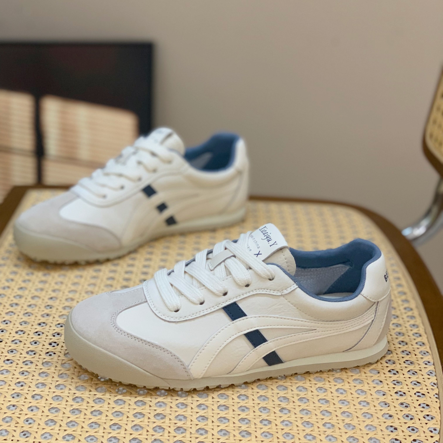 拼接高级感潮流减龄小众百搭板鞋